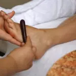 Massaggio Thai per piedi e caviglie gonfie, per cellulite su caviglie, polpacci, ginocchia