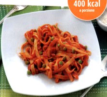 Ricetta pasta con pomodoro e piselli: piatto unico da 400 calorie a porzione