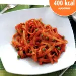 Ricetta pasta con pomodoro e piselli: piatto unico da 400 calorie a porzione