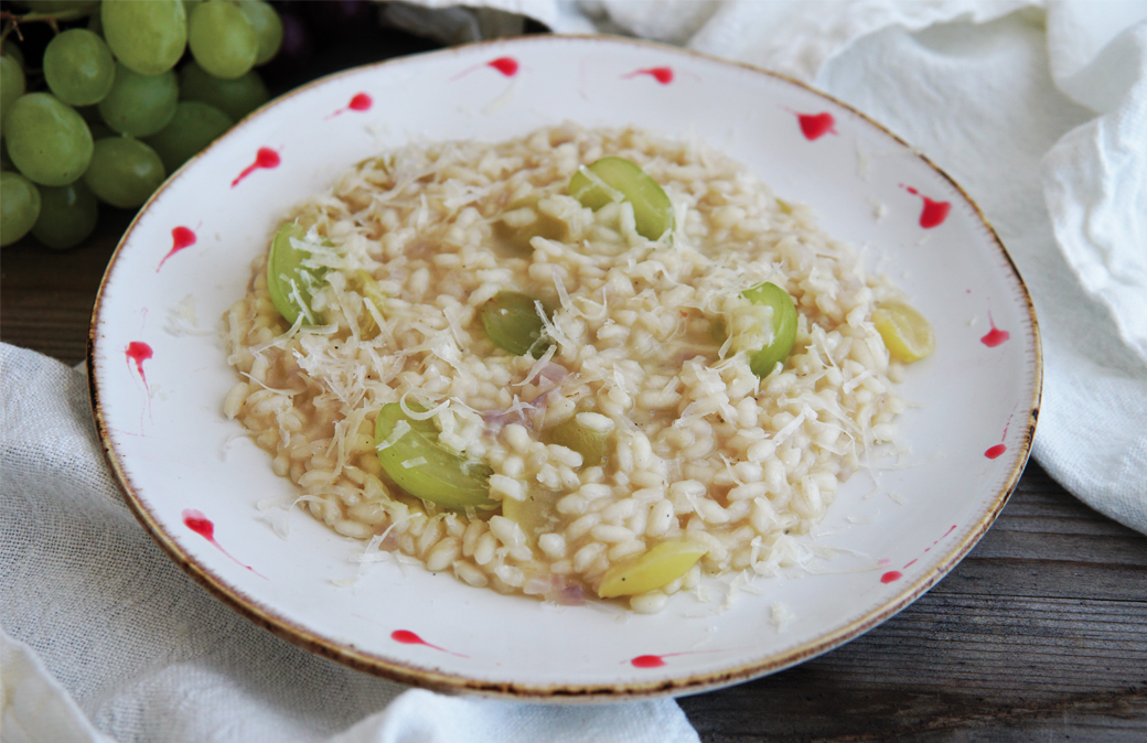 Risotto con uva bianca: ricetta facile e veloce