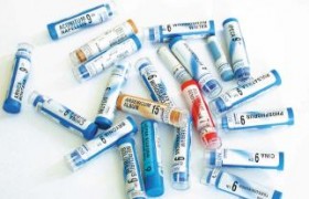 Cura tumore e omeopatia contro effetti collaterali di chemioterapia, radioterapia e farmaci