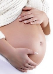 Toxoplasmosi e gravidanza: alimenti da evitare. Contagio toxoplasmosi: cibo, gatto e giardinaggio