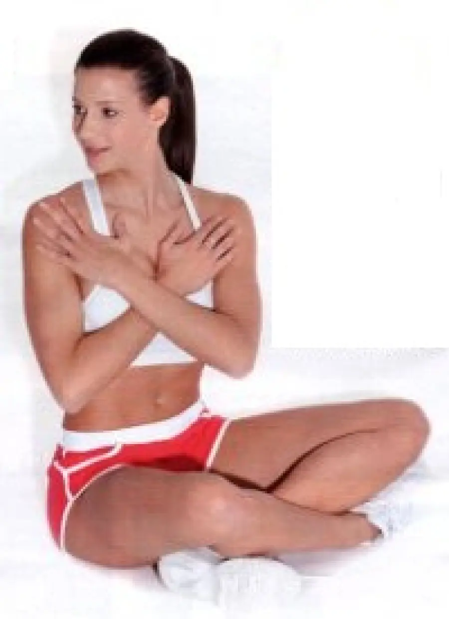 Esercizi addominali-pancia e per snellire fianchi: ginnastica a casa e dieta