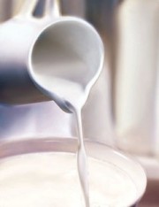 Proteine latte di mucca, capra e pecora. Nella dieta limitare i latticini