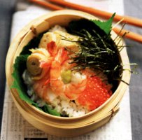 Ricetta sushi facile con gamberoni cotti: piatto unico dietetico da 415 calorie