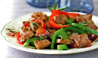 Ricetta spezzatino di manzo ai peperoni: secondo piatto dietetico di carne e verdure