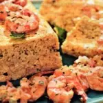 Ricetta Plumcake salati con gamberetti, formaggio e uova: un secondo piatto proteico e dietetico di pesce