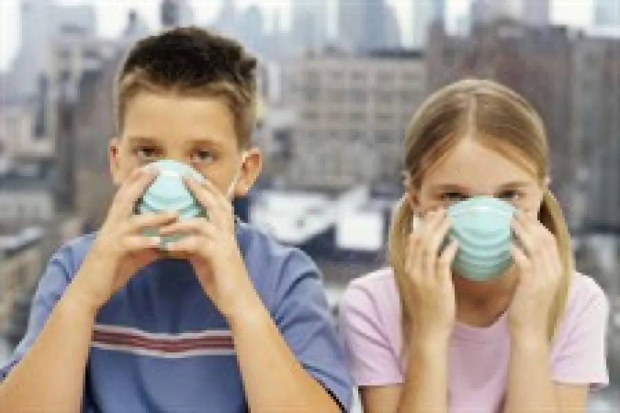 Salute dei bambini: inquinamento e smog delle città, tosse e rinite, bruciore agli occhi e problemi respiratori