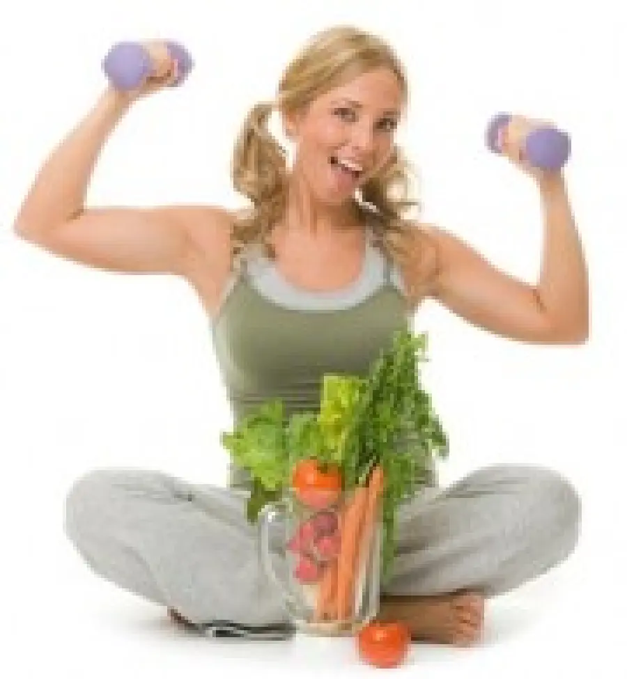 Cosa mangiare prima e dopo lo sport: dieta per chi fa sport al mattino, in pausa pranzo, prima o dopo cena