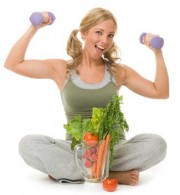 Cosa mangiare prima e dopo lo sport: dieta per chi fa sport al mattino, in pausa pranzo, prima o dopo cena