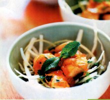 Ricetta insalatona di pollo con verdura e yogurt: un secondo piatto dietetico di carne e verdure