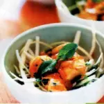 Ricetta insalatona di pollo con verdura e yogurt: un secondo piatto dietetico di carne e verdure