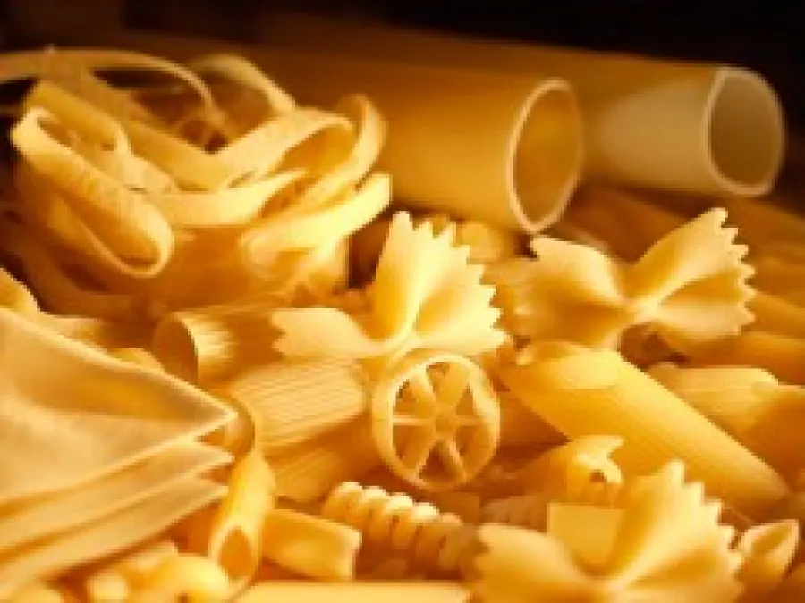 Sana alimentazione, dieta e pasta: dieta dissociata con i carboidrati della pasta a pranzo