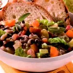 Ricetta zuppa di verdure dietetica: un primo piatto da 365 calorie a porzione - Ricette dietetiche verdure