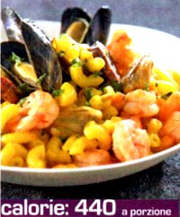 Ricetta pasta di mais ai frutti di mare: un piatto unico o primo piatto di pasta e pesce da 440 calorie