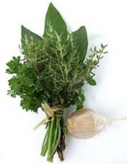 Dieta da 1300 calorie per dimagrire con le erbe aromatiche: limitare sale e grassi e perdere 5-6 chili