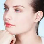 Chirurgia estetica viso: la rinoplastica per correggere il profilo del naso. Rinoplastica riduttiva per gobba al naso