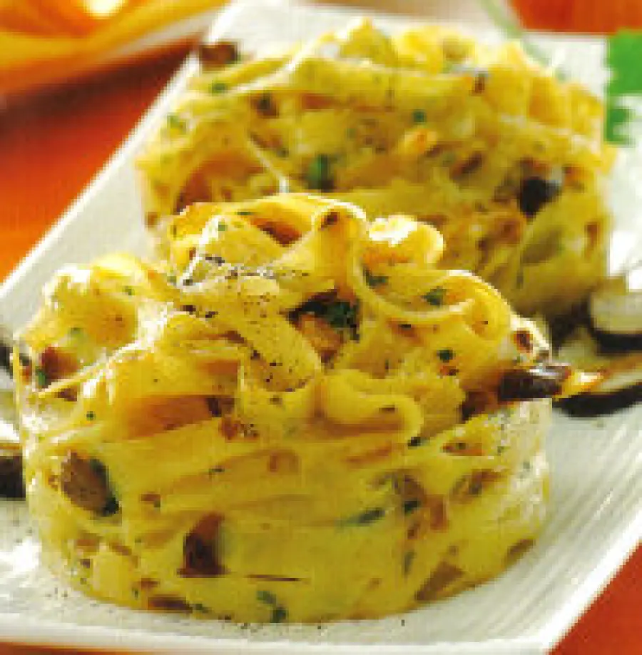 Ricetta tortini di tagliatelle ai funghi: un primo piatto dietetico di pasta e verdure - Ricette dietetiche Pasta
