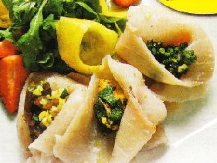 Ricetta carpaccio di pesce spada con salse, rucola e mango: un piatto unico o un secondo piatto di pesce