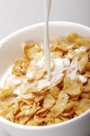 Cereali per la prima colazione: fiocchi di avena e mais, riso soffiato e crusca. Il muesli è invece troppo calorico