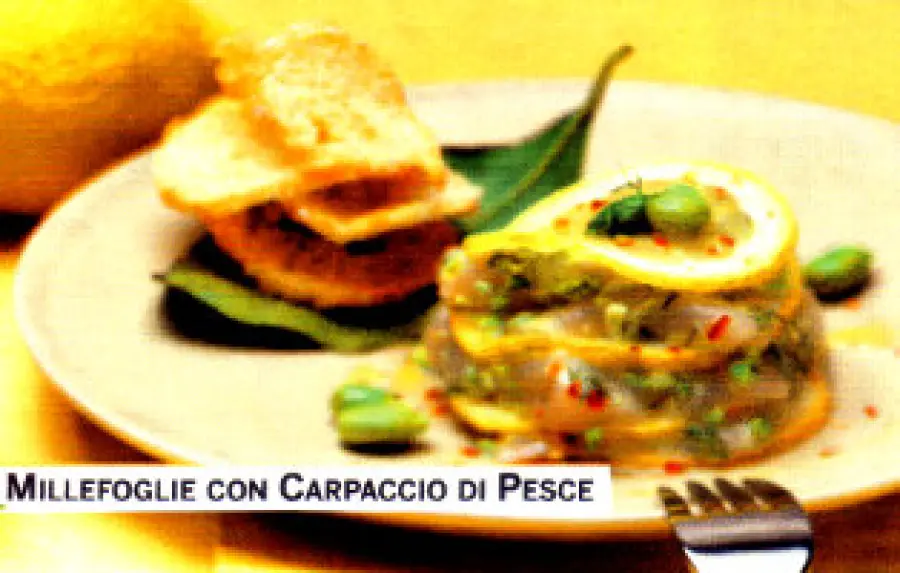 Ricette secondi piatti pesce dietetico: ricetta millefoglie con carpaccio di pesce spada marinato e limone