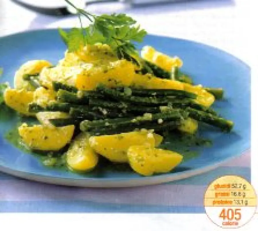 Ricette dietetiche con le verdure: ricetta dell' insalata di patate e fagiolini. Un contorno di verdure da 405 calorie