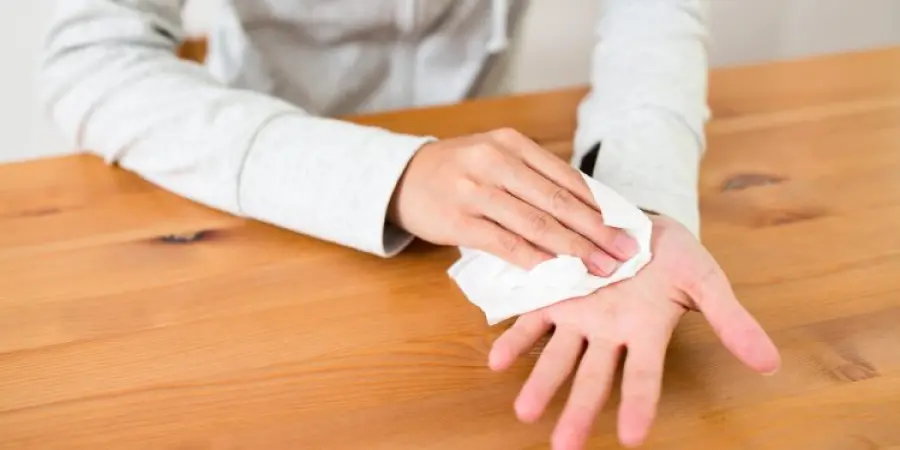 Iperidrosi: cause possibili della sudorazione eccessiva