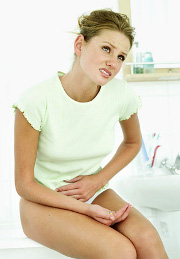 Sintomi sindrome colon irritabile (dolore al fianco destro, colite e stitichezza), e sintomi colecisti (calcoli)