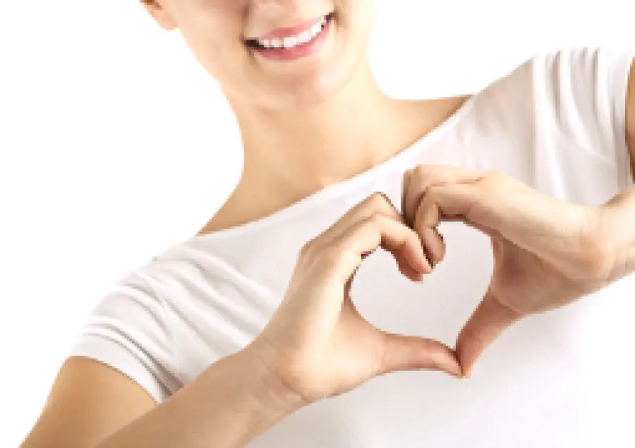 Proprietà di tè verde, curcuma e mirra per aumentare le difese immunitarie e per la prevenzione dei tumori