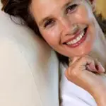 Alimentazione e dieta dopo i 45 anni: vitamina D e calcio per le ossa, germogli di soia, integratori alimentari