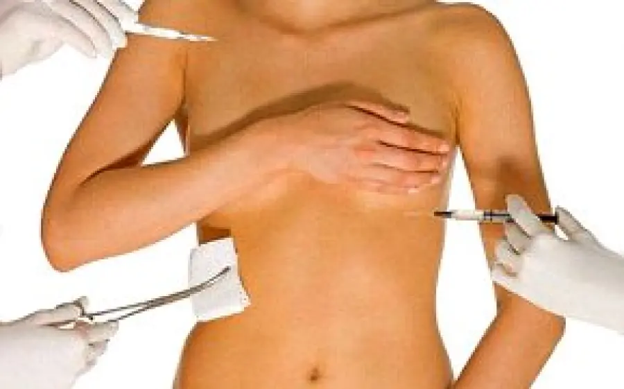 Chirurgia Estetica e Bellezza Corpo. Chirurgia Estetica in Italia e minorenni: vietato l' aumento del seno