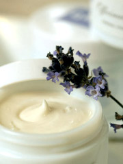 Prodotti cosmetici di Bellezza naturali: cosmetici biologici per viso, corpo, trucco e make up certificati Icea