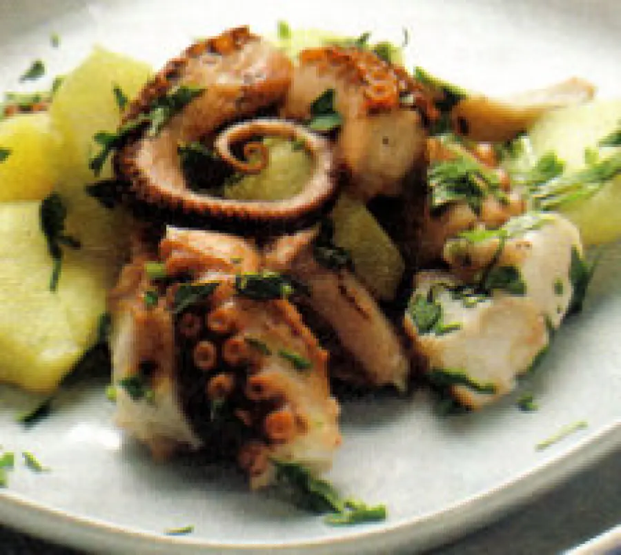 Ricette dietetiche pesce: ricetta Polpo con Patate. Secondo piatto di pesce da 310 kcalorie a porzione