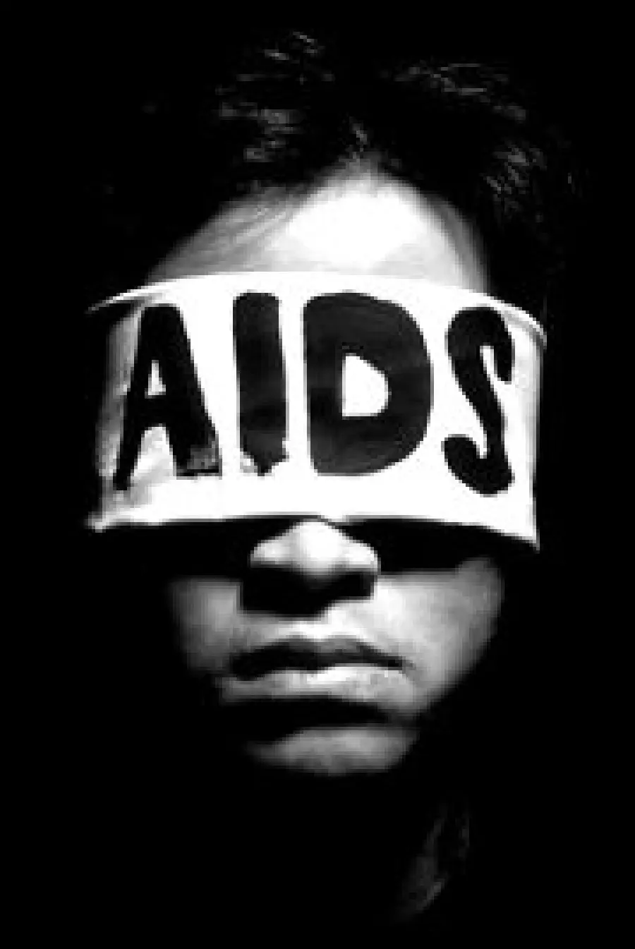 Dal virus dell' Hiv ai sintomi dell' Aids: i nuovi sieropositivi sono manager e ragazzini che non usano il preservativo