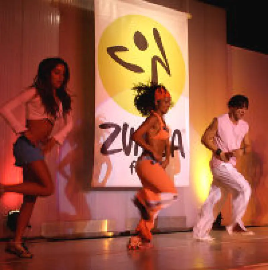 Corsi di Zumba Fitness in palestra: dimagrire e perdere peso ballando. I corsi di Zumba a Rimini Wellness 2010