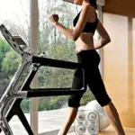 Tapis Roulant per i corsi di Walking: bruciare 600 calorie con la camminata veloce e rassodare glutei e gambe