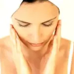 Trattamento Laser per eliminare rughe, cicatrici da acne e macchie della pelle - Medicina Estetica Bellezza Viso