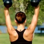 Corsi Fitness di Kettlebell in palestra: esercizi per addominali, braccia, spalle, gambe e glutei