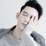 Mal di testa continuo: principali cause e quando fare esami più approfonditi