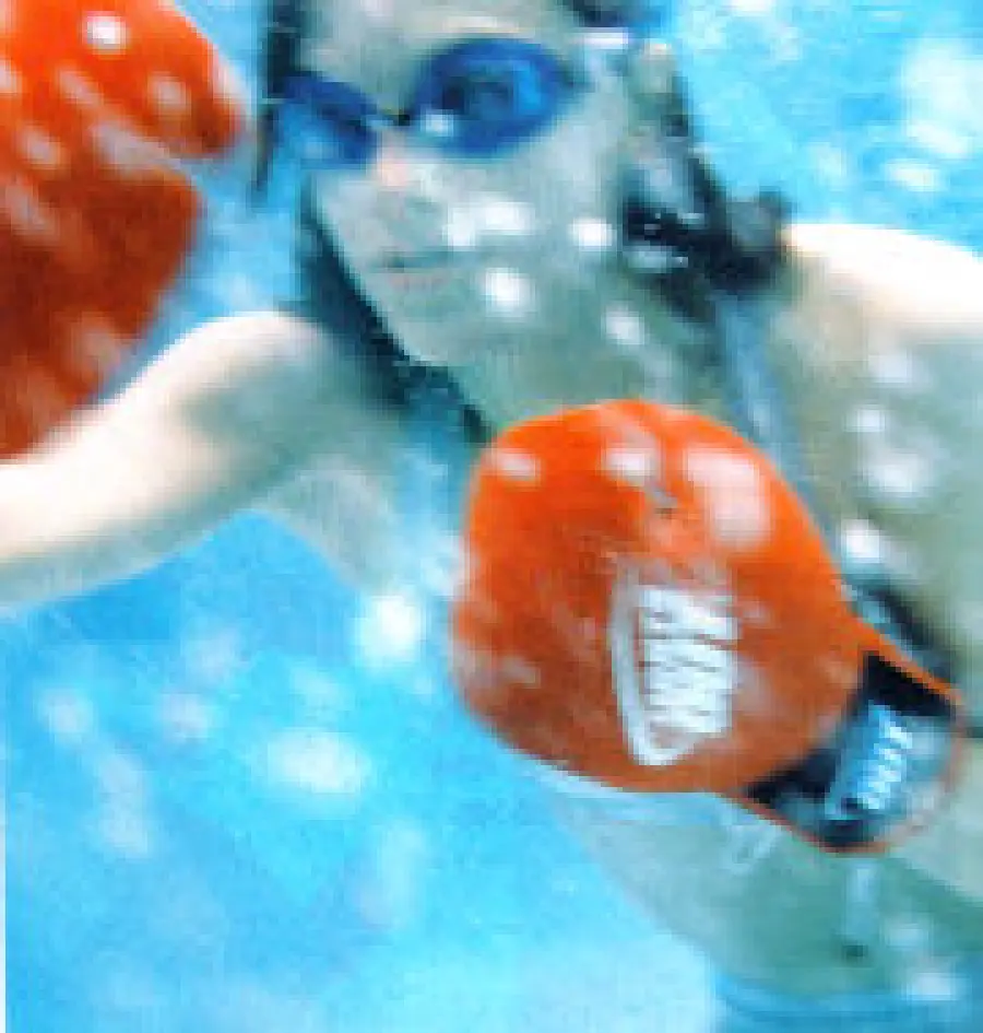 Acquagym - I corsi di Acqua kick Boxing: la fit boxe in piscina per dimagrire e rassodare cosce, glutei, braccia