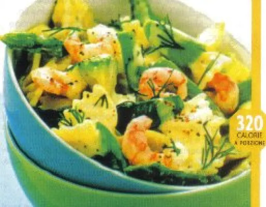 Ricette dietetiche Pasta: ricetta della pasta con gamberetti, asparagi e avocado. Solo 320 calorie 