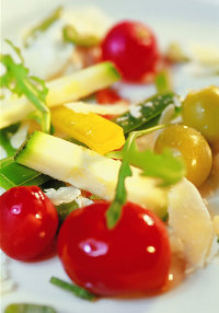 Cibi e abbronzatura: nella dieta dell' estate verdura a volontà per un' alimentazione sana e l' abbronzatura 