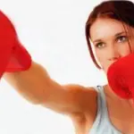 I benefici degli esercizi di Fit-boxe per dimagrire e rassodare gambe, glutei, addominali e braccia