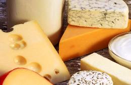 Tabella delle calorie dei cibi: calorie di formaggio, latte, yogurt, uova