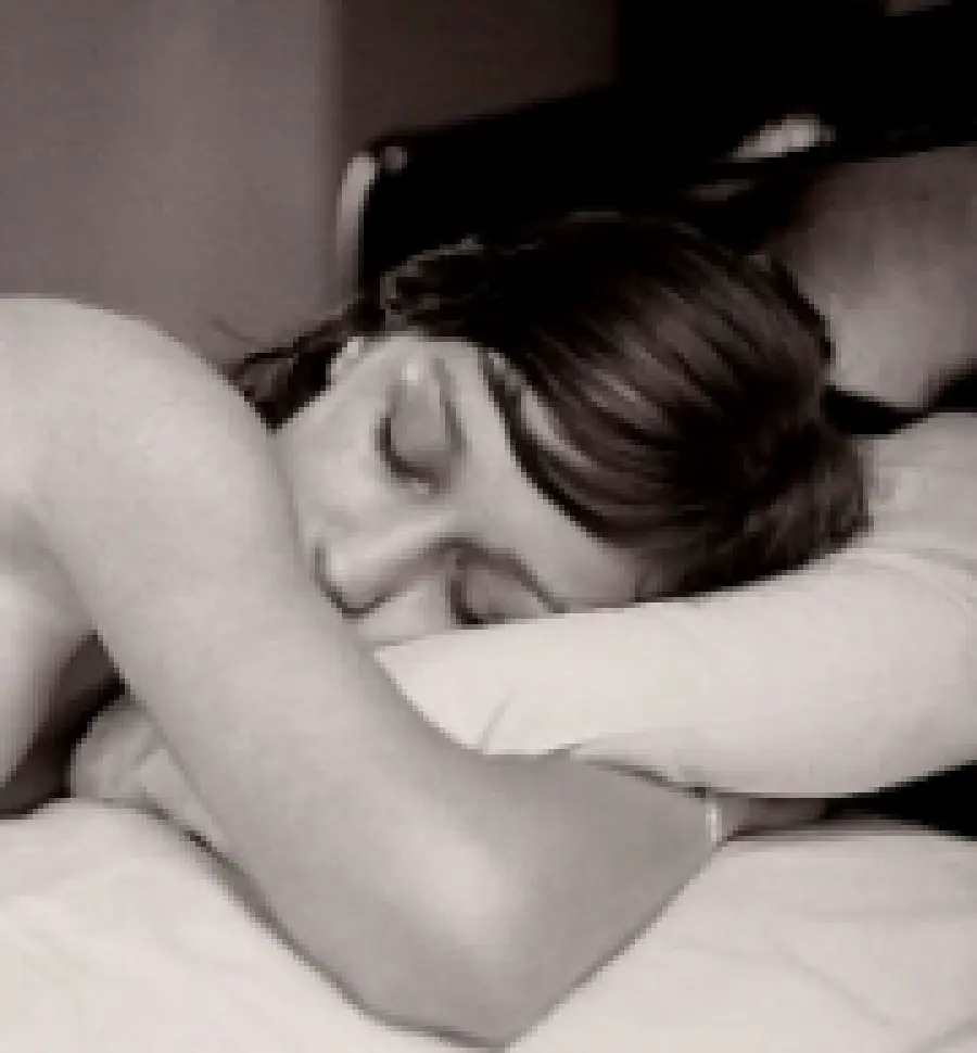 Digrignare i denti nel sonno causa dolori muscolari. Rimedi naturali contro il Bruxismo