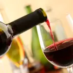 Un bicchiere di vino rosso fa bene al cuore