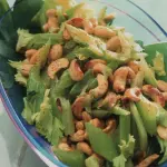 Contorno di verdure: ricetta sedano saltato con gli anacardi