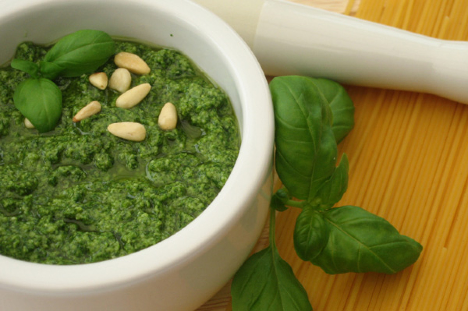 La vera ricetta del pesto alla genovese