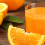 Benefici dell' arancia: meglio spremuta o il frutto intero?