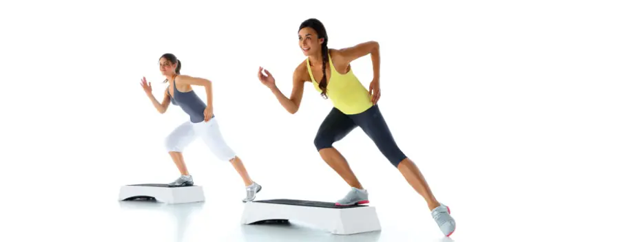 Fare step rassoda glutei, cosce, addominali